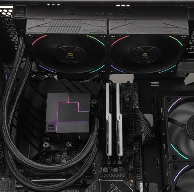 ������� ����������� ���������� Thermalright Core Matrix 240 Black, �������� 240 ��, 2150 ��/���, 27 ���, PWM, ������ (C-MATRIX-240-BL)