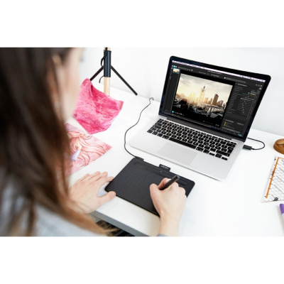 ������� ����������� Wacom Intuos S Black CTL-4100WLK-N