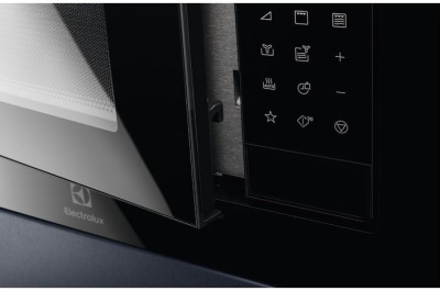 ������������� ���� Electrolux LMS4253TMX 20�. 900�� ������ (������������)